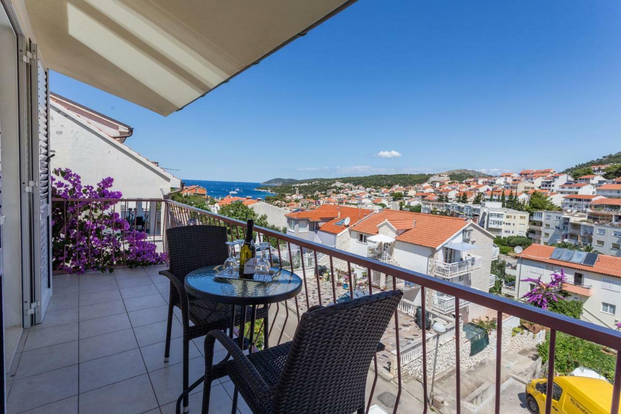 Apartments Sanja Hvar Town Esterno foto
